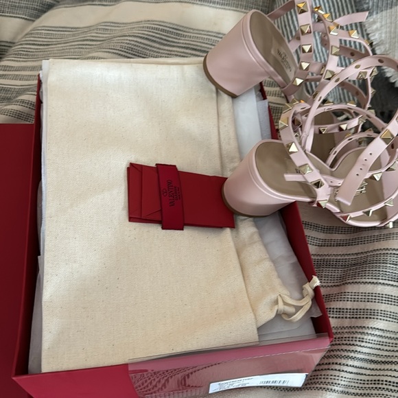 Valentino Rockstuds - Picture 7 of 8